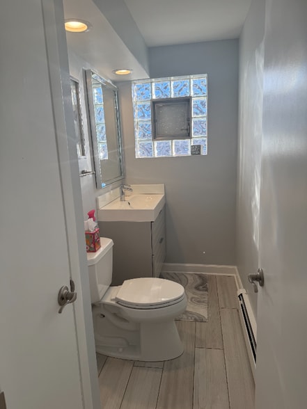 Building Photo - 2601 N 75th Ct