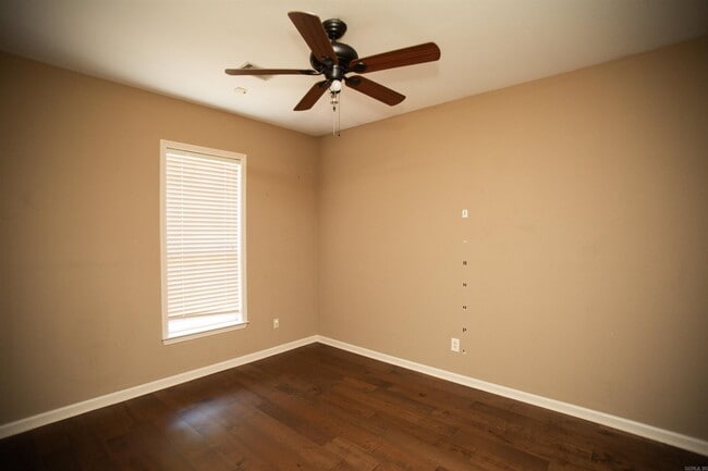 Building Photo - 808 Cartier Ln
