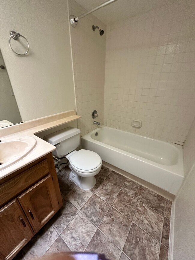 Building Photo - 1200 E River Rd