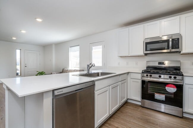 Building Photo - 18582 Cepagatti Dr