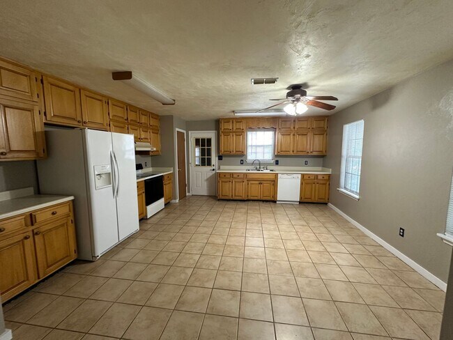 Building Photo - 4130 Stag Run Ct