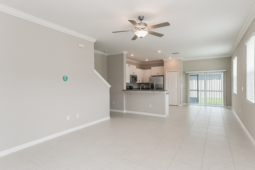 Building Photo - 2191 Azure View Way