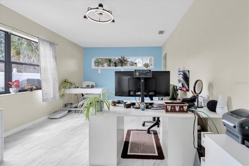 Building Photo - 10105 Briar Cir