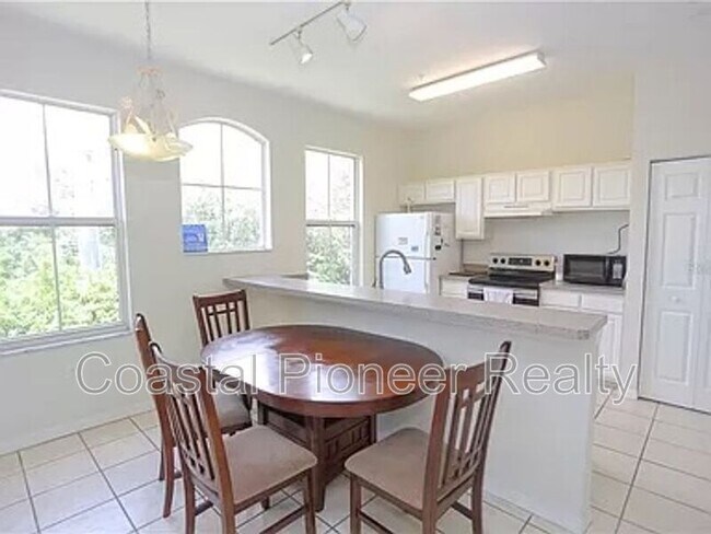 Building Photo - 5035 Sunridge Palms Dr