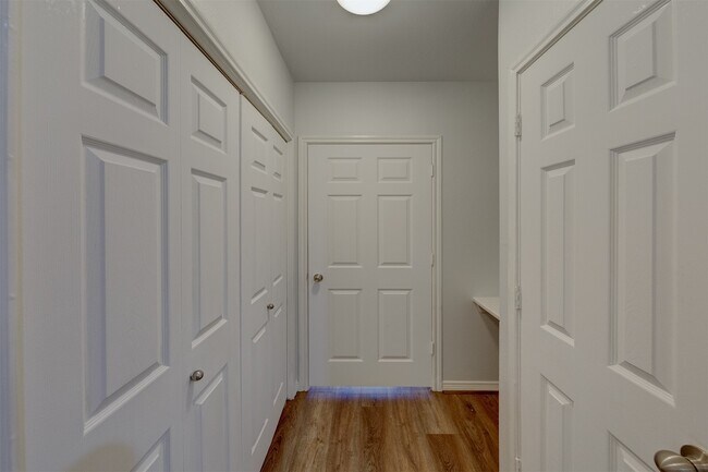 Building Photo - 3045 Marina Bay Dr