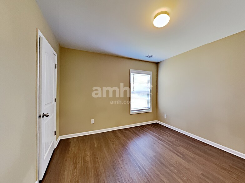 Building Photo - 5655 Livingston Ct