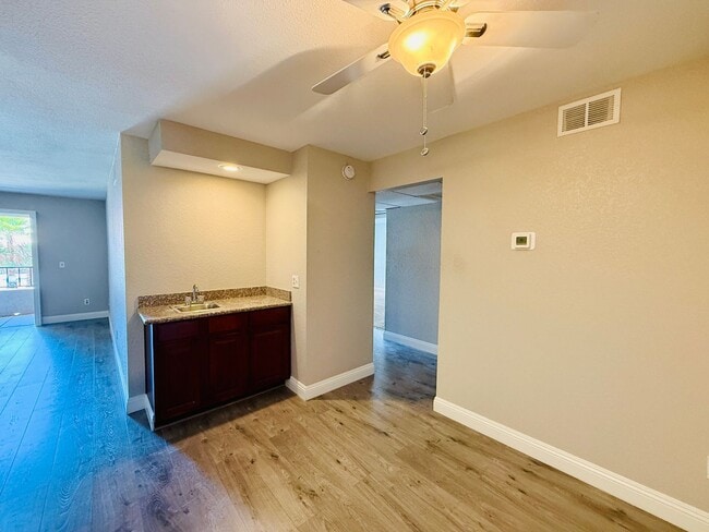 Building Photo - Fully Renovated 2-Bedroom Condo in Gated W...