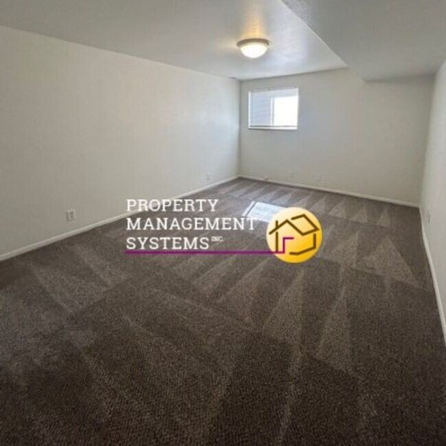 Building Photo - 2 Bedroom Sugarhouse Apartment