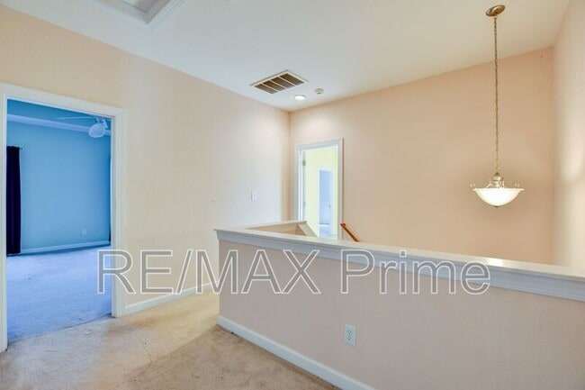 Building Photo - 1495 Elderberry Rd