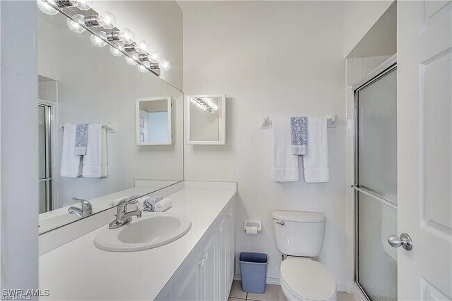Building Photo - 14801 Park Lake Dr