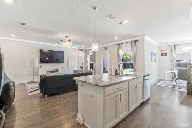 Building Photo - 6076 Cherry Hill Cir
