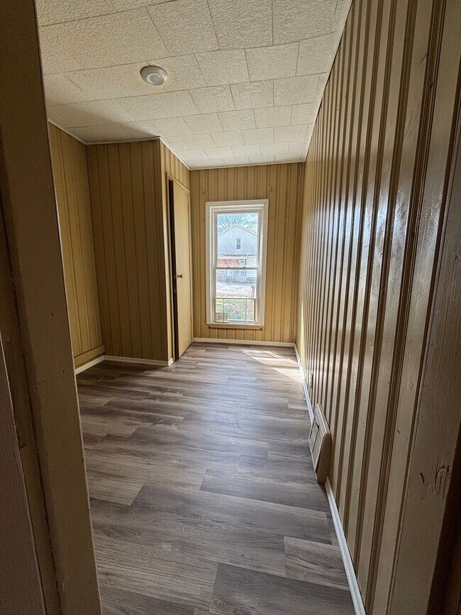 Building Photo - 3 Bedroom -Duplex