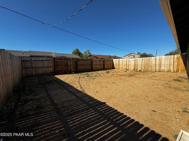 Building Photo - 3260 N Greg Dr