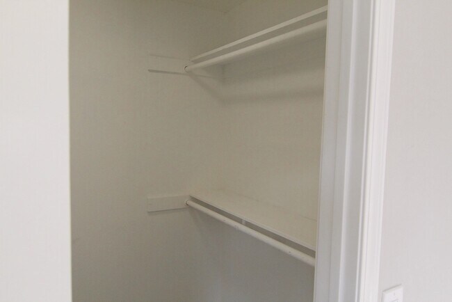 Building Photo - 1450 S Bundy Dr