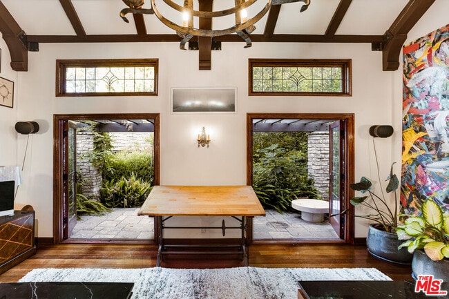 Building Photo - 4880 Queen Florence Ln