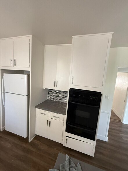 Building Photo - 1339 N Hobart Blvd