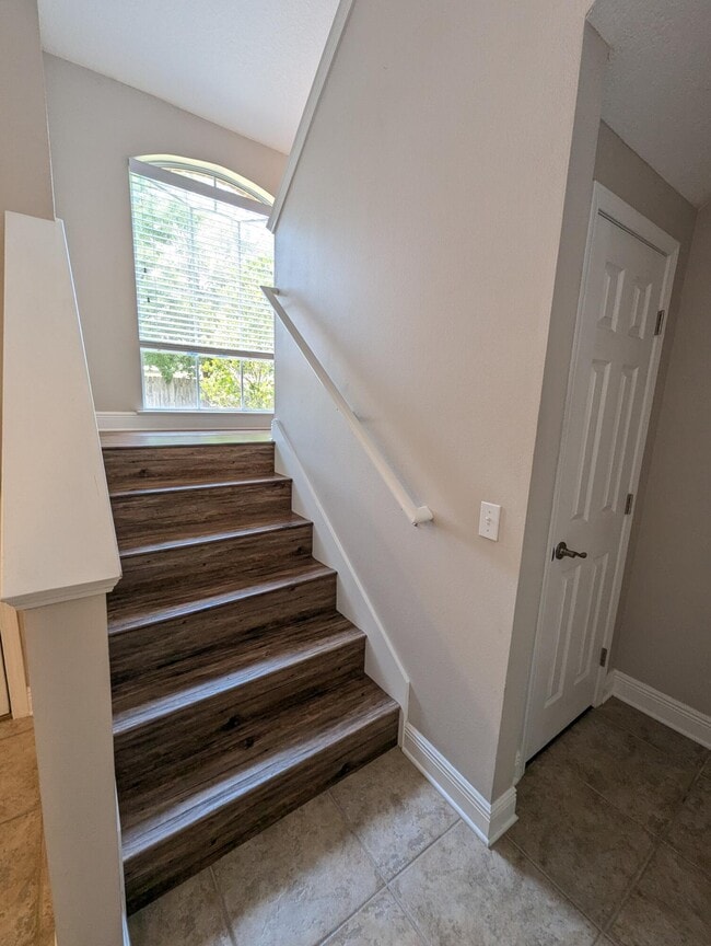 Building Photo - 2160 Hadleigh Hills Ct
