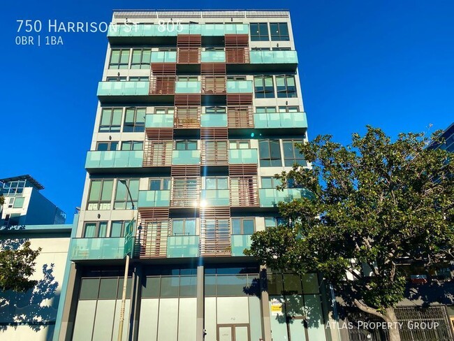 Primary Photo - Cute Studio Downtown! 8 Weeks Free!!