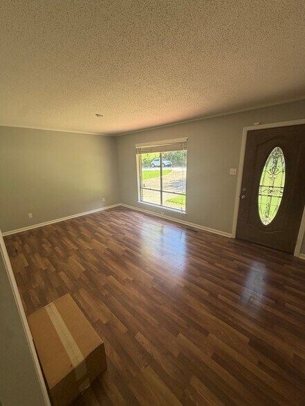 Building Photo - 11480 Bainbridge Dr