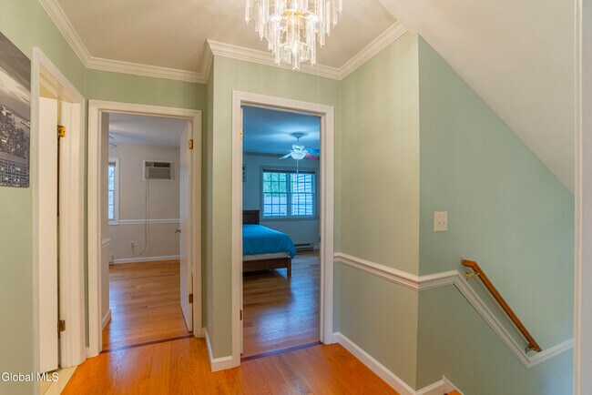 Building Photo - 4 Tompion Ln