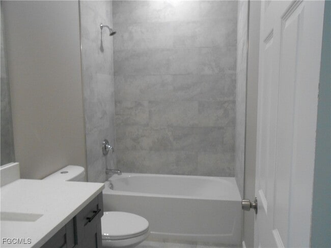 Building Photo - 935 Graystone Ave