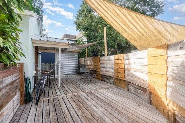 Building Photo - 1467 Guava Ave