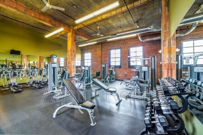 Building Photo - 1520 Washington Ave