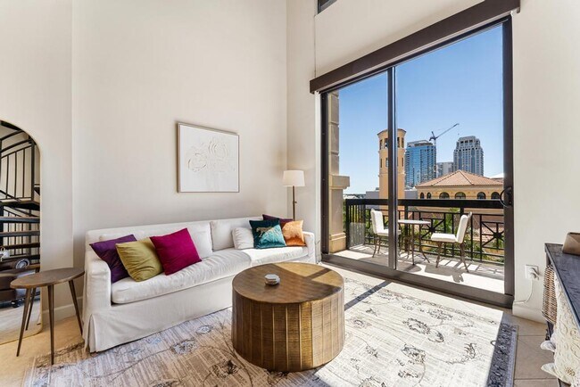 Building Photo - 801 S Olive Ave