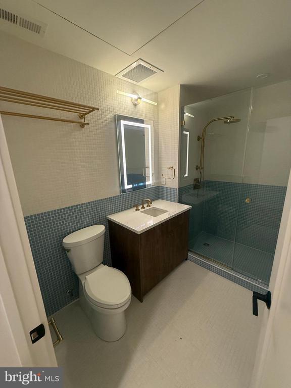 Building Photo - 1128 Walnut St