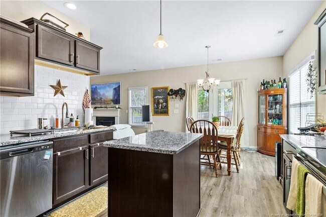 Building Photo - 50 Basswood Ct