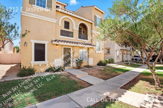 Building Photo - 4212 E Jasper Dr