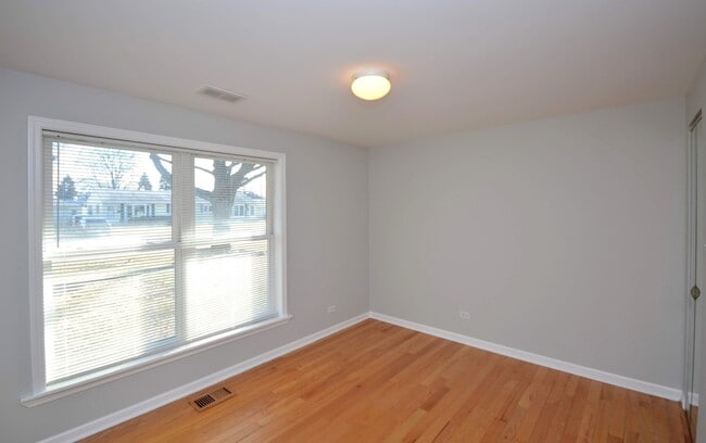 Building Photo - 8910 S Ryan Rd