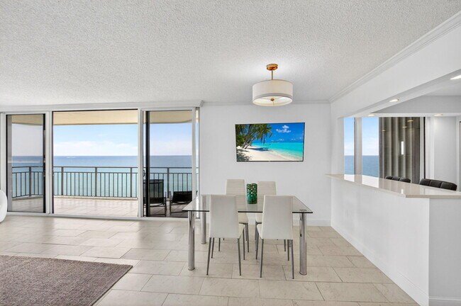 Building Photo - 3009 S Ocean Blvd