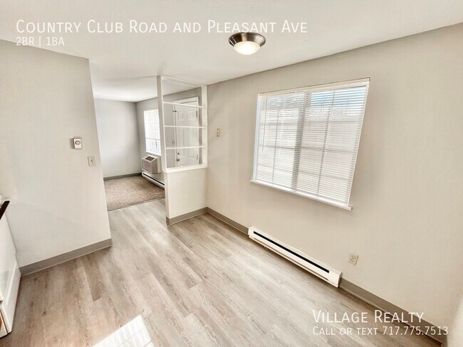 Building Photo - 605 Country Club Rd