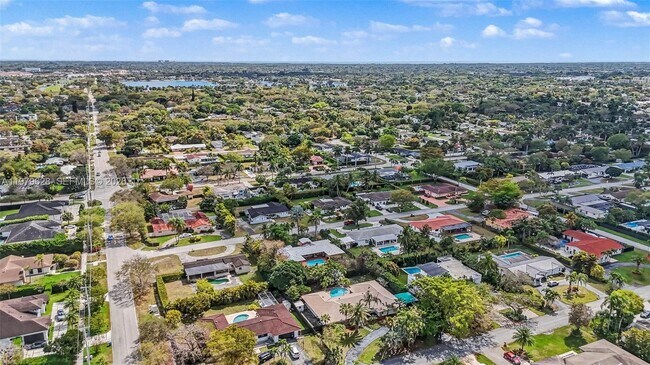 Building Photo - 13621 SW 103rd Ave