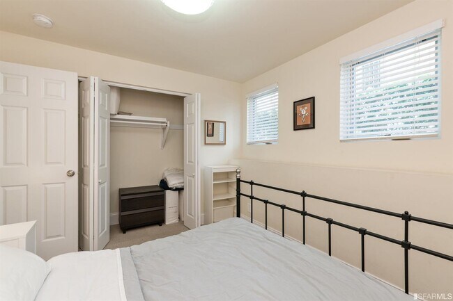 Building Photo - 2615 California St