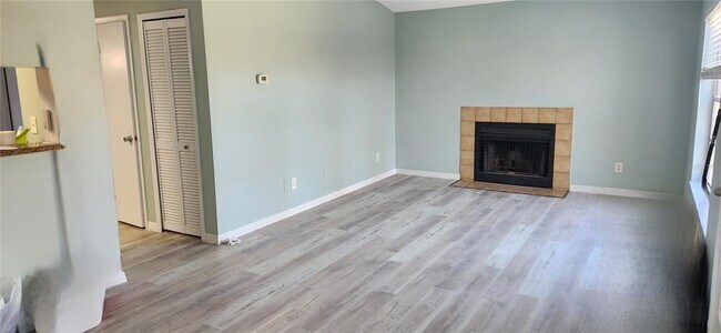 Building Photo - 3455 Countryside Blvd