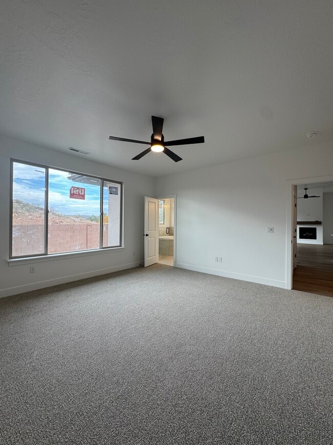 Building Photo - 1593 E Dihedral Dr