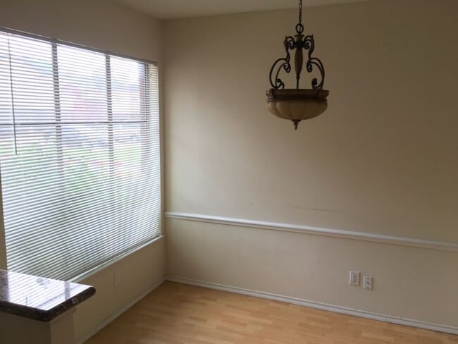 Building Photo - 1103 Dulles Ave