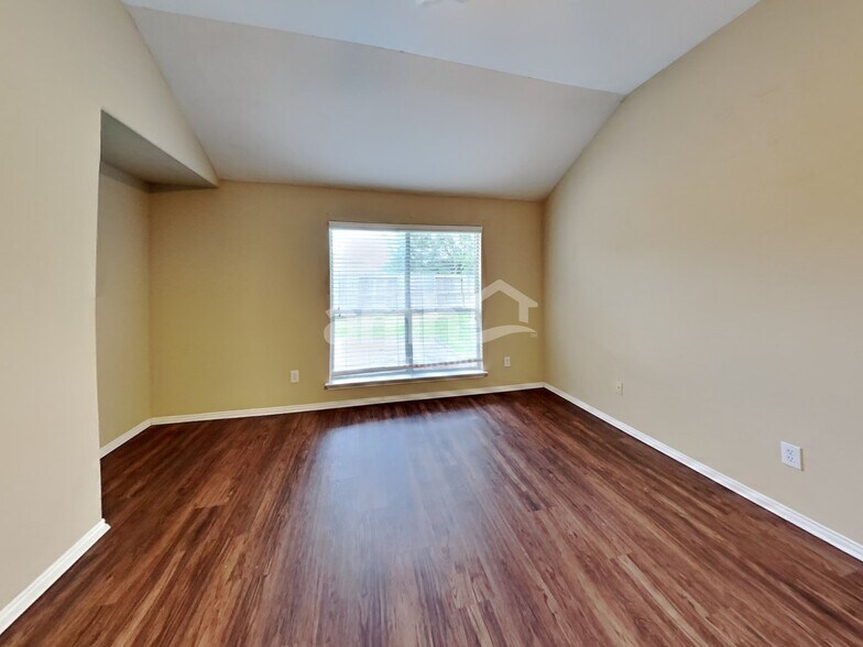 Building Photo - 2918 Meridian Bay Ln