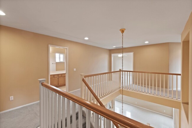 Building Photo - 8348 Barnwood Ln