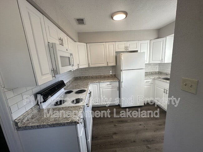 Building Photo - 4135 Old Rd 37