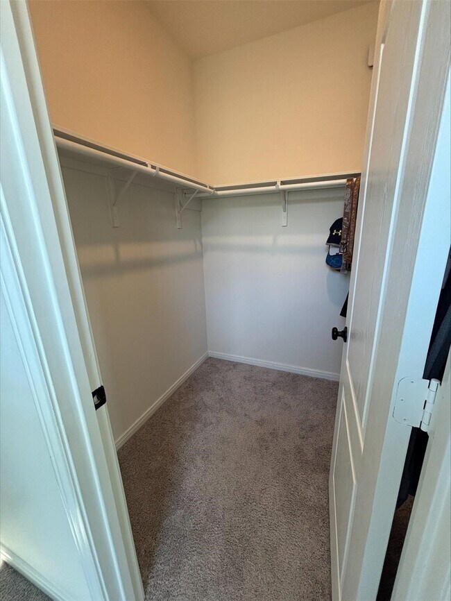 Building Photo - 1323 Rosemead Dr