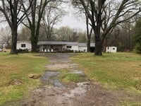 Building Photo - 513 Co Rd 4413