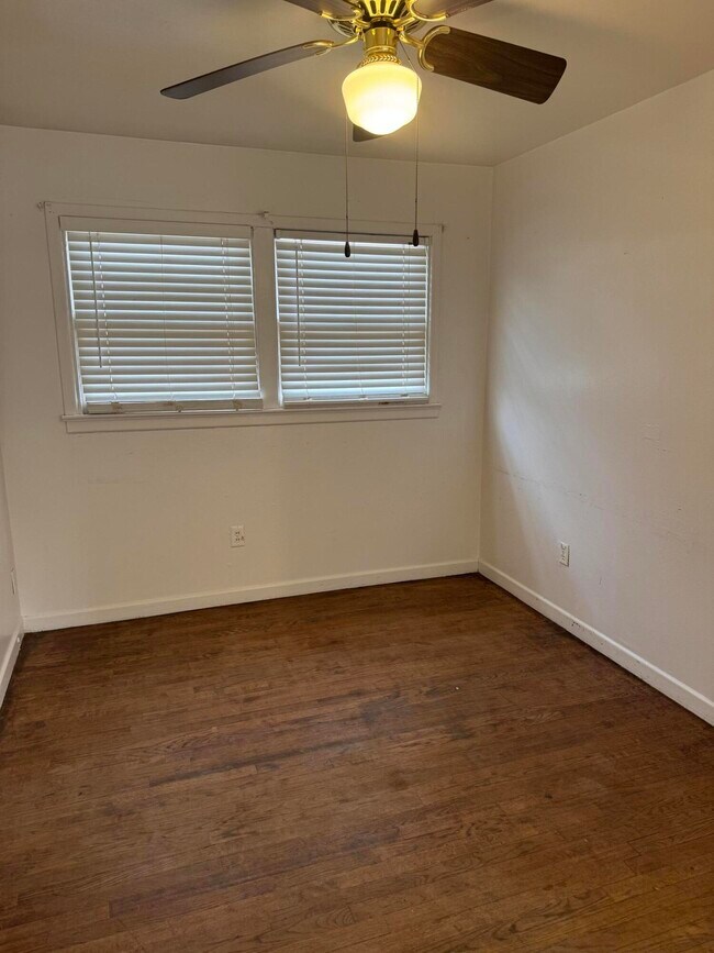 Building Photo - 2514 43rd St