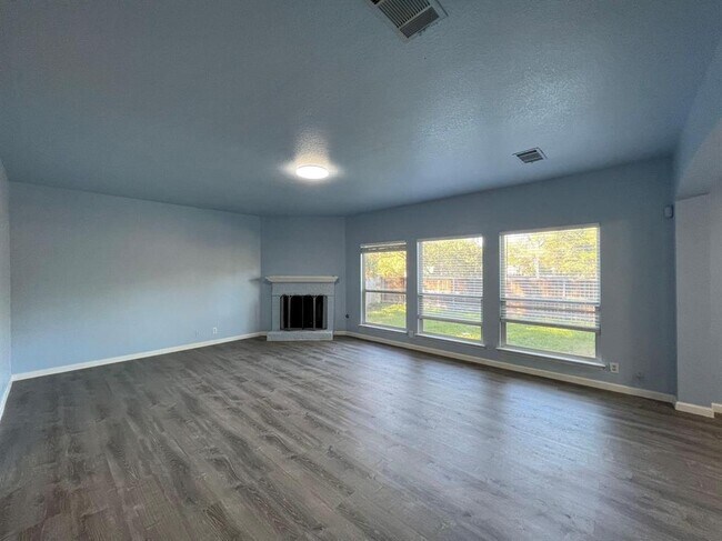 Building Photo - 1705 Westminster Way