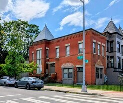 Building Photo - 436 13th St NE