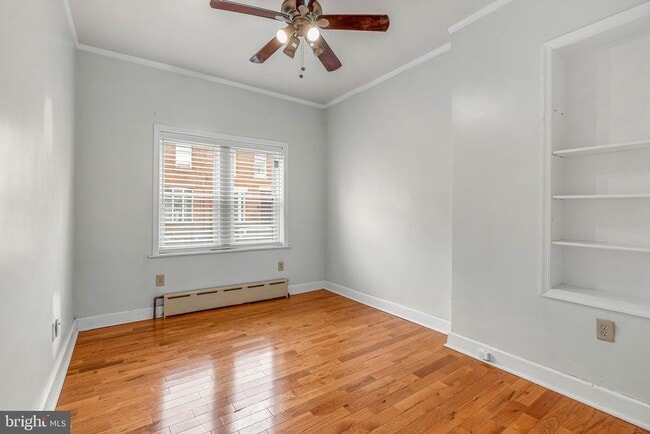 Building Photo - 2440 Carpenter St