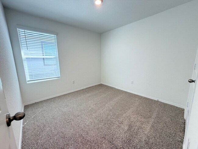 Building Photo - First Time Rental - Move In Ready 4 bedrooms - 2 year lease option