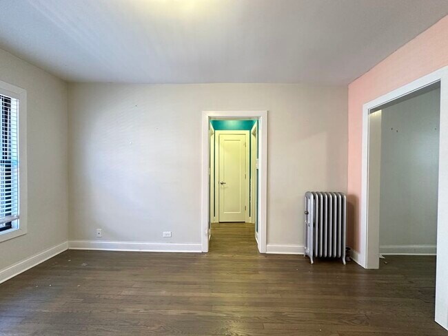 Building Photo - 2641 N Spaulding Ave